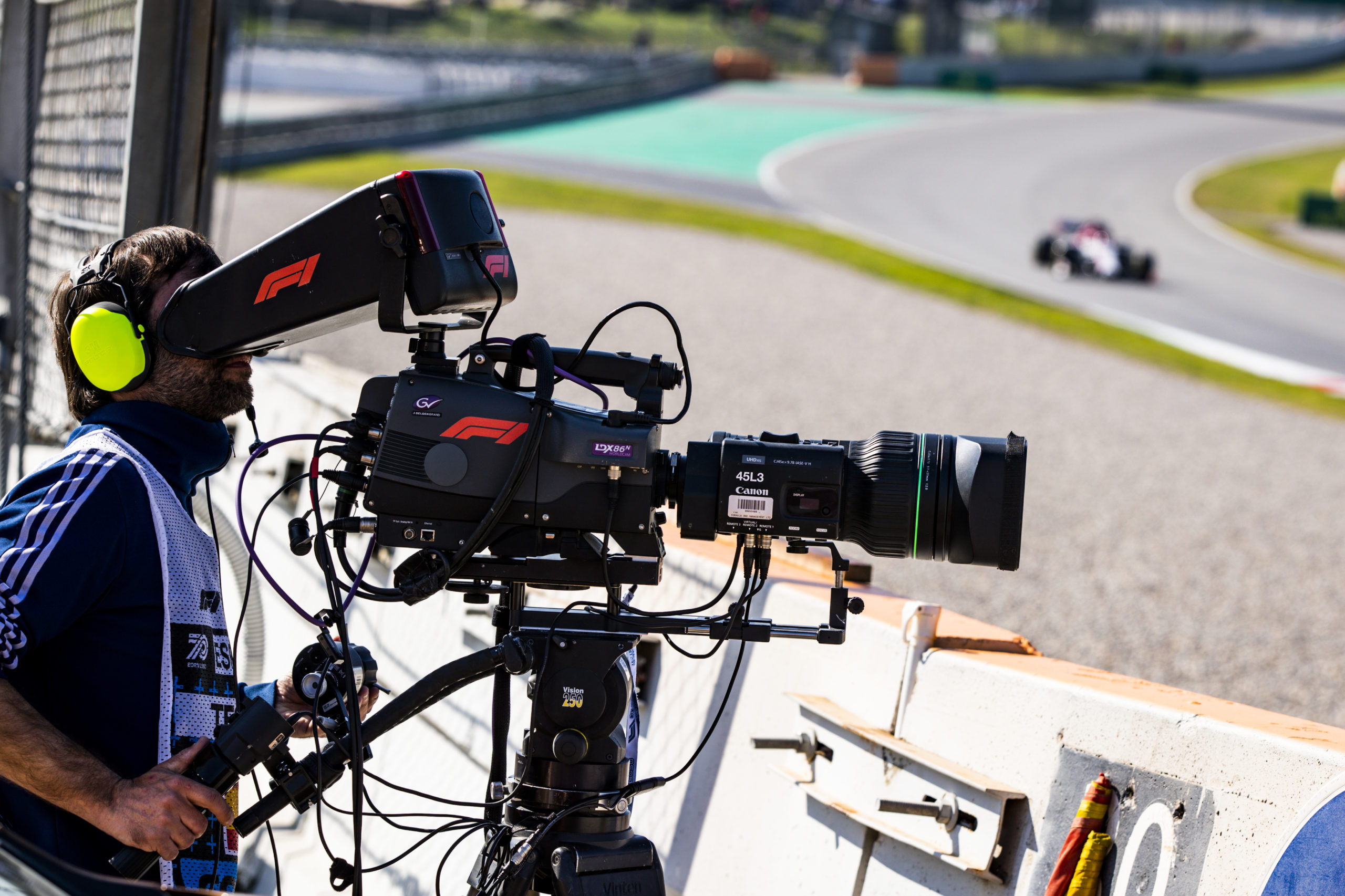 2020-F1 camara